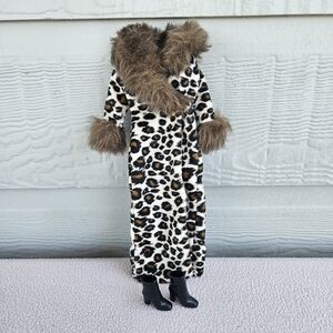 Barbie Fashion Avenue Coat Collection Exclusive Edition 1999 Leopard Spot 22156